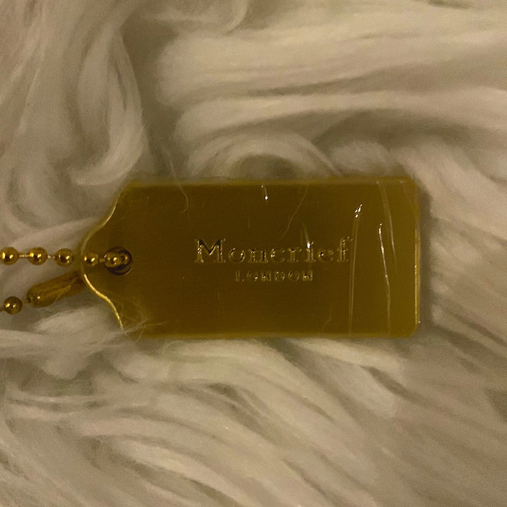 Embrace a life of luxury with a Moncrief London Faye style handbag. ✨ - Picture 5 of 5